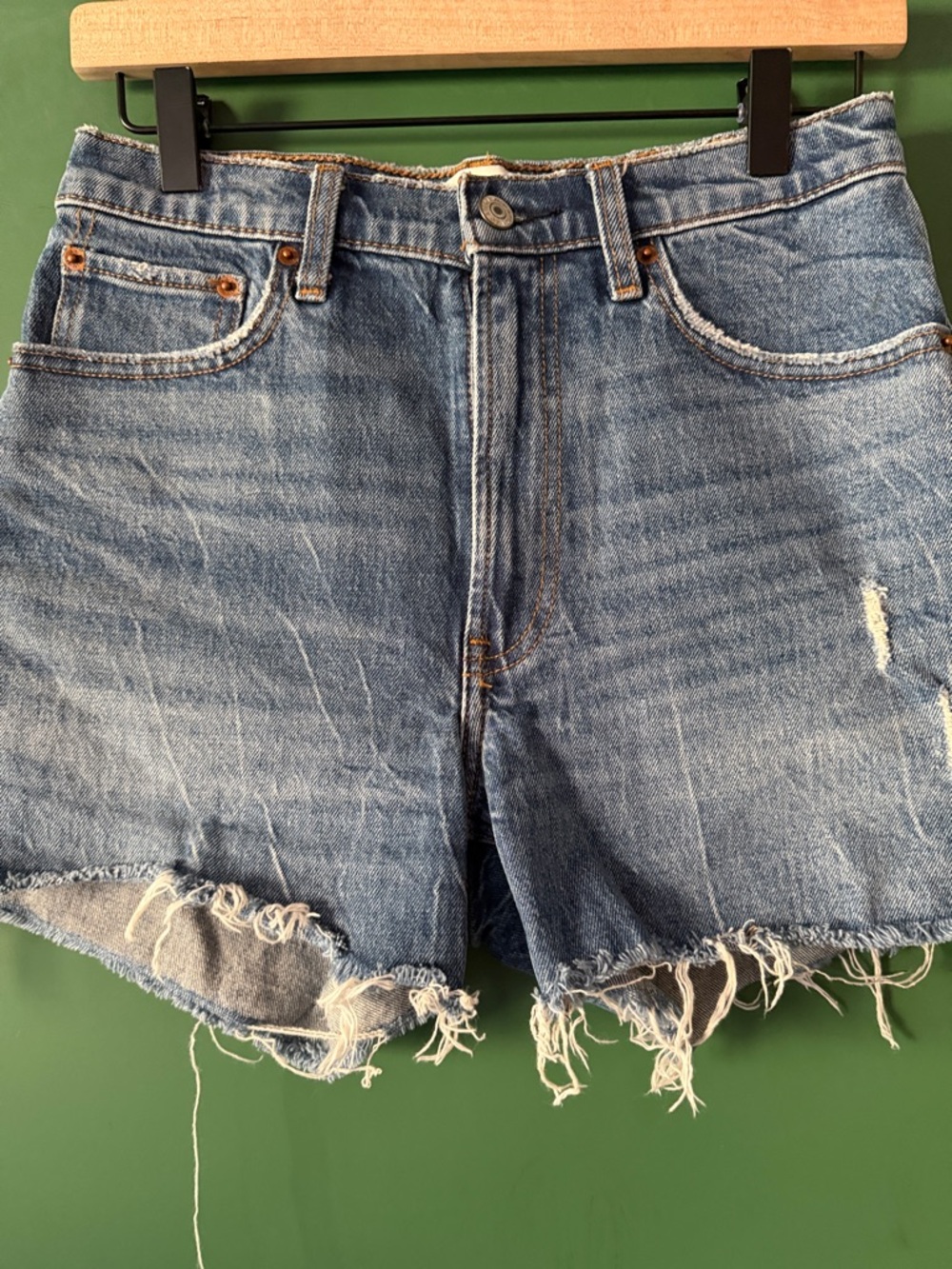 Abercrombie & Fitch High Rise 4"  Shorts Distressed Side Seam Womens 26/2
